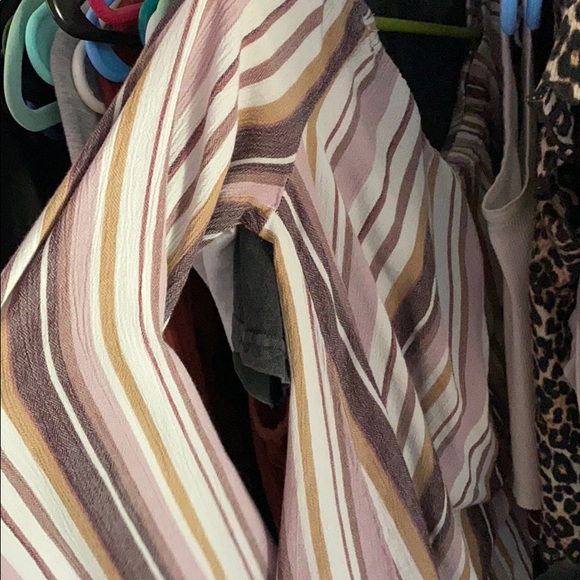 Off-the-shoulder pink striped longsleeve - Picture 2 of 3